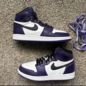 Nike Air Jordan 1 Retro OG High Court Purple 2.0 Size 6.5 Youth (Size 8 Women’s)